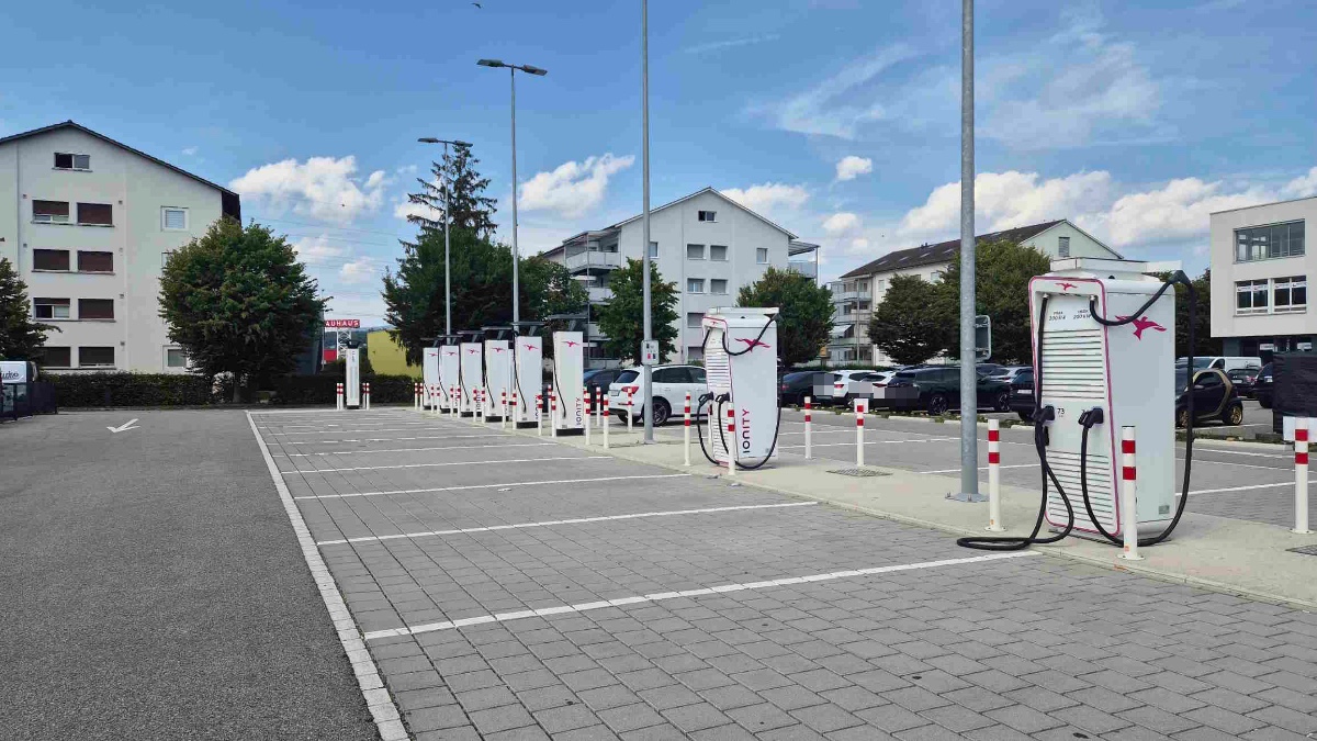 Ladestation IONITY in Oftringen – Foto 2