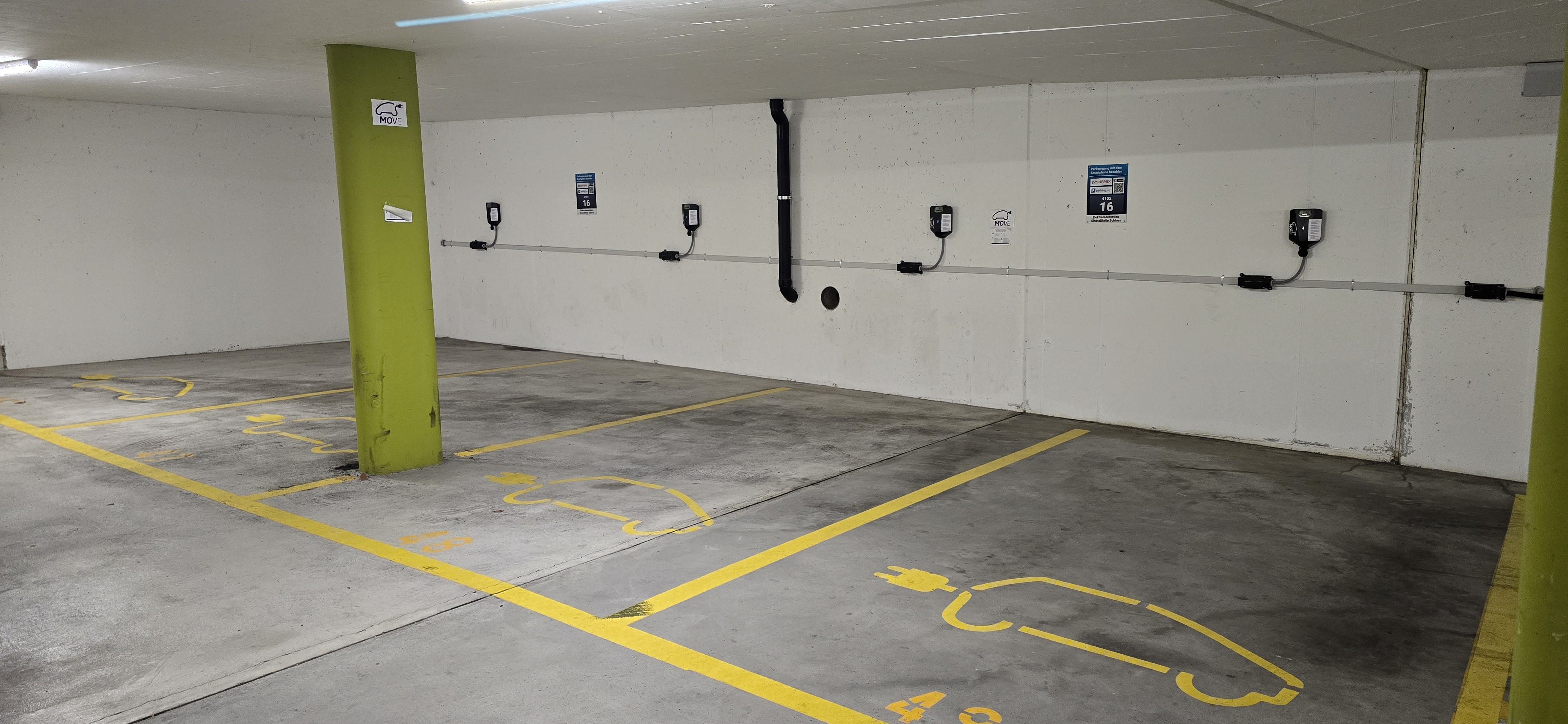 Ladestation Einstellhalle Schloss Binningen in Binningen – Foto 3