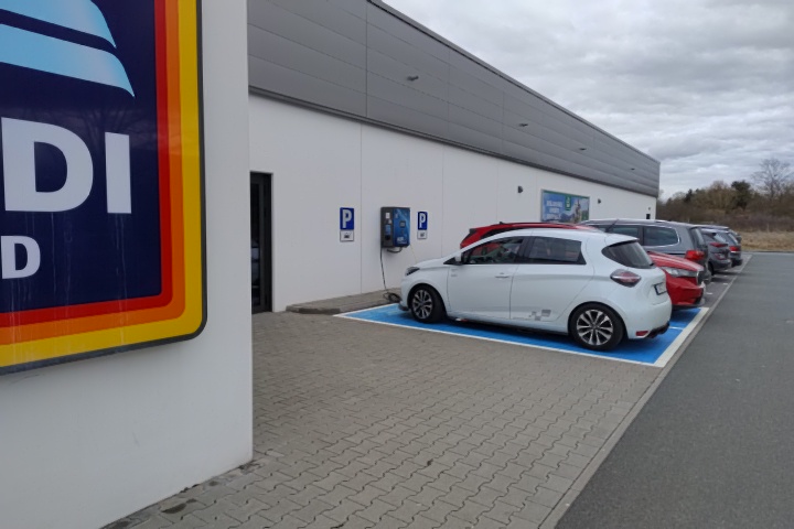 Ladestation ALDI SÜD in Pohlheim – Foto 2