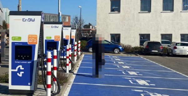 Ladestation ENBW Schnellladepark in Reutlingen – Foto 2