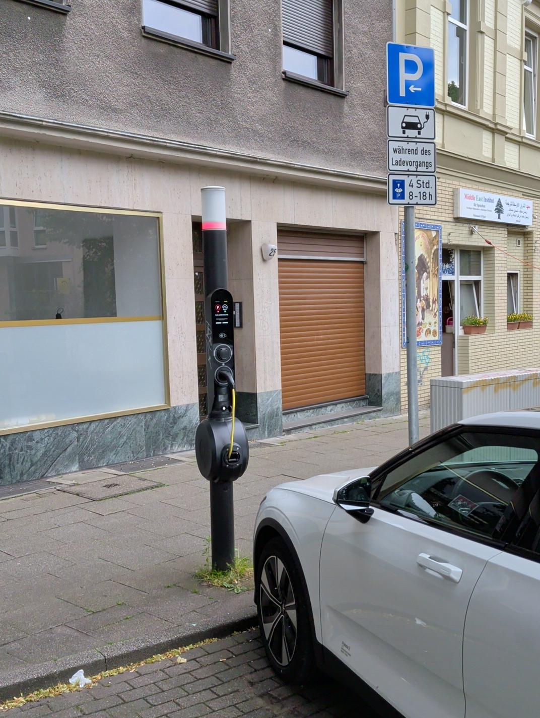 Ladestation Qwello Ladestation in Essen – Foto 2