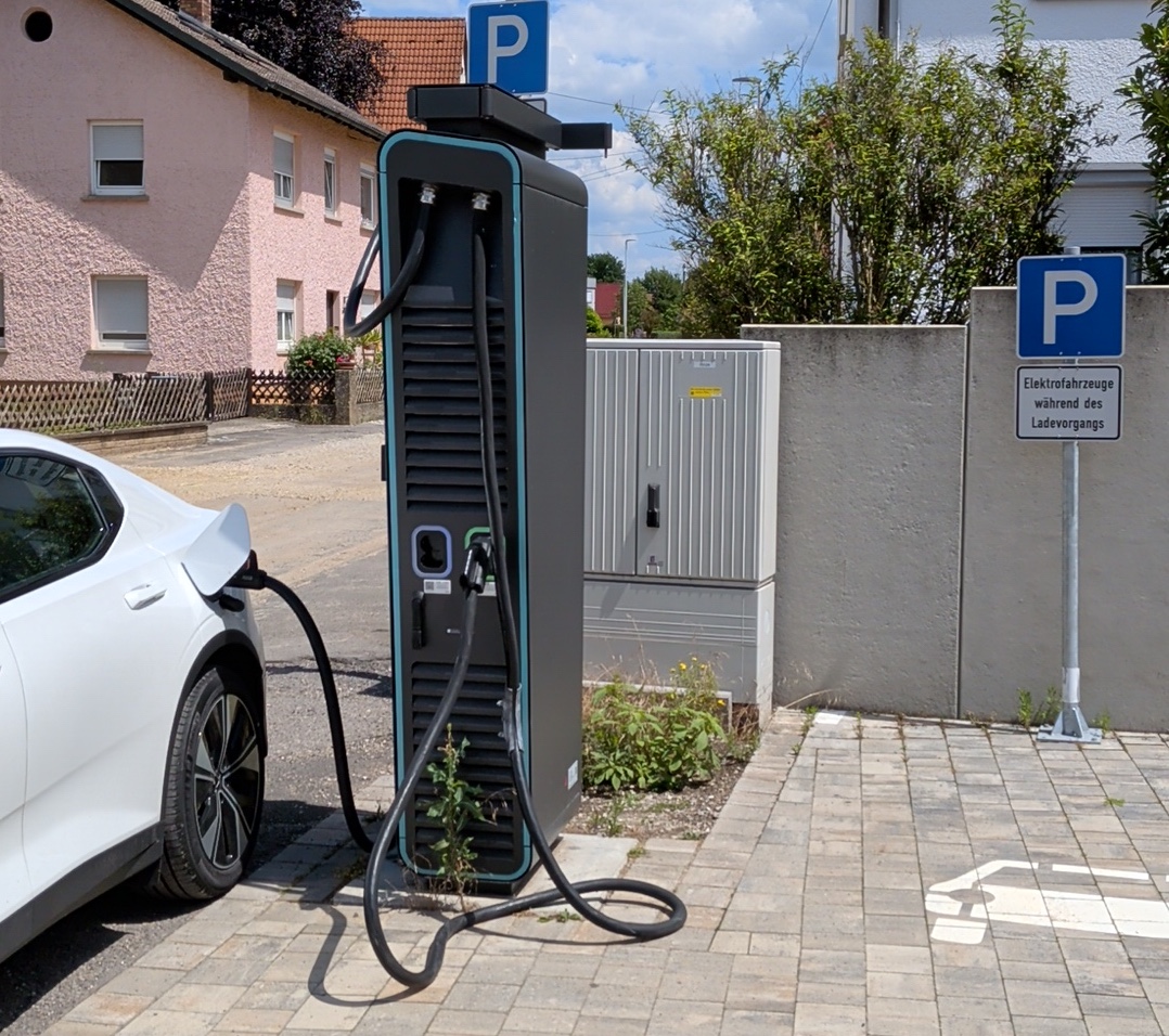 Ladestation Bayernwerk e-mobil Charging Station in Gundelsheim – Foto 3