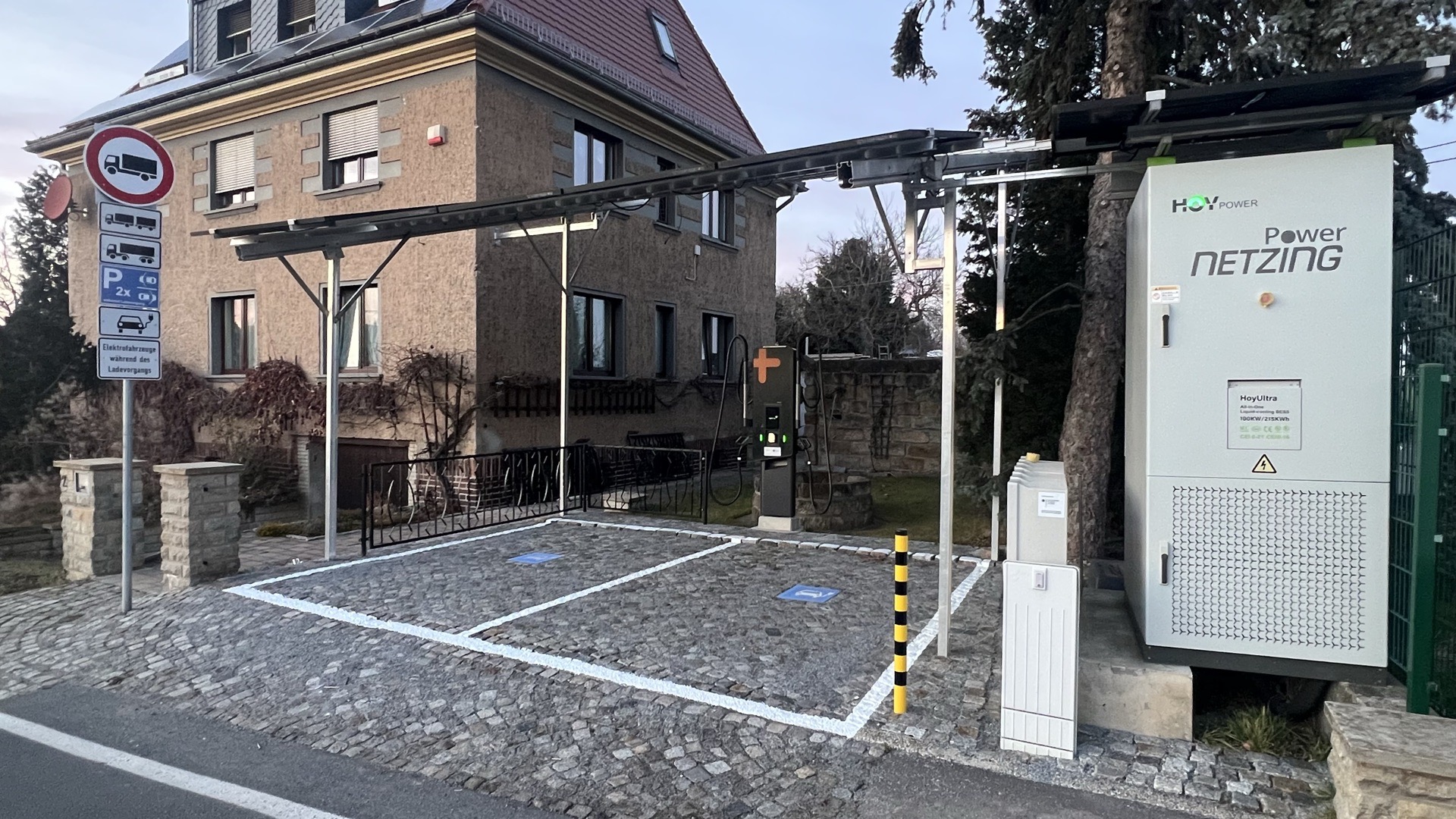 Ladestation ChargePoint Ladestation in Dresden – Foto 2