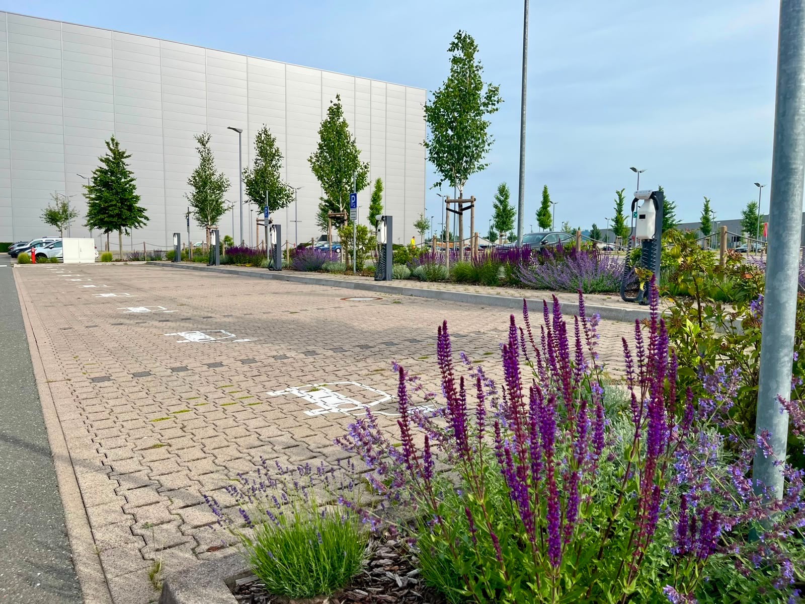 Ladestation Outlet Ravenna-Park in Halle (Westf.) – Foto 4