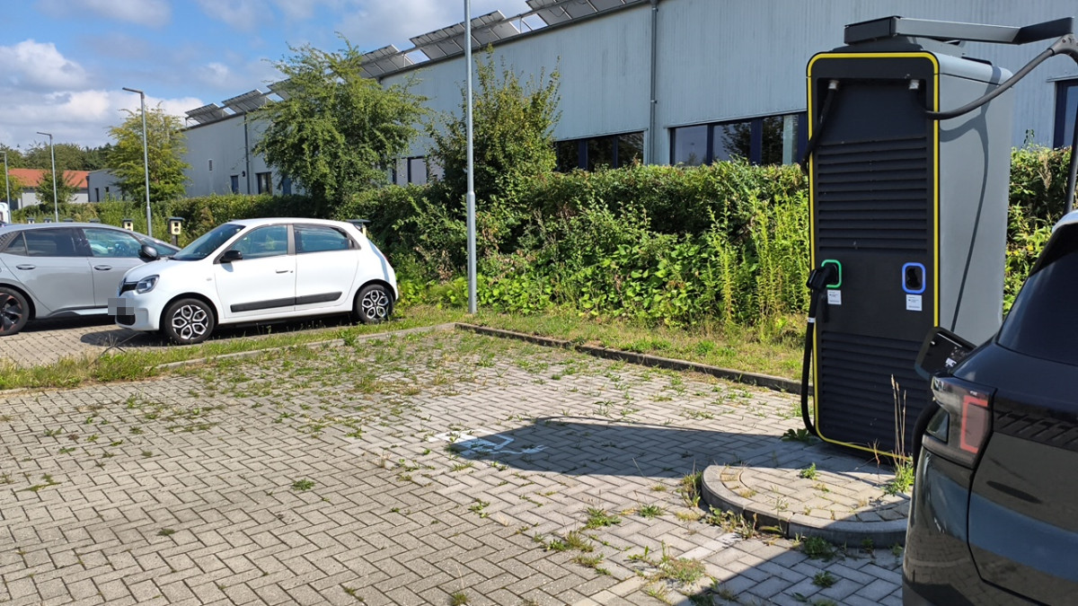 Ladestation ladebusiness Charging Station in Bad Schwartau – Foto 3