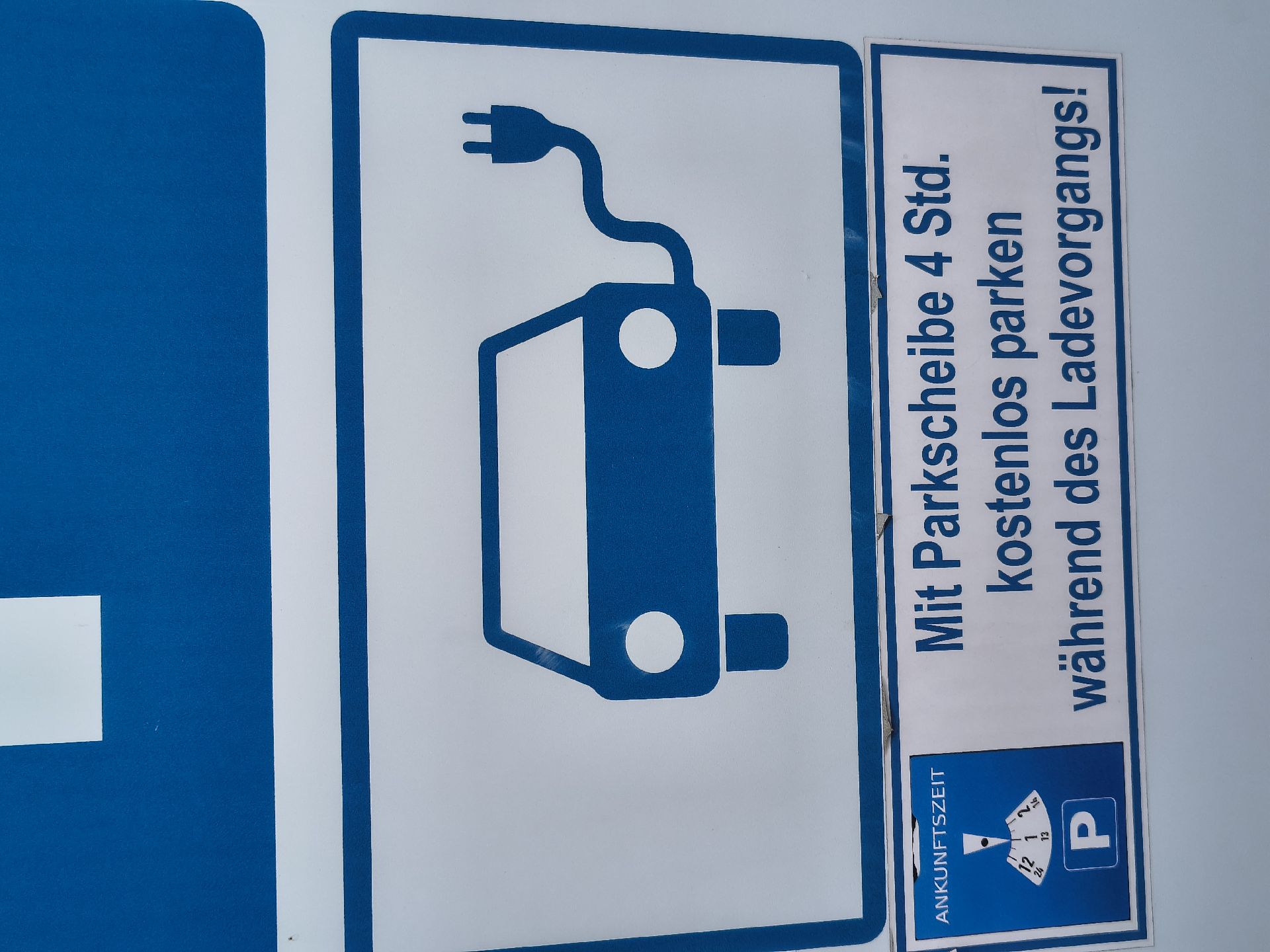 Ladestation Parkplatz Haller in Nesselwängle – Foto 4