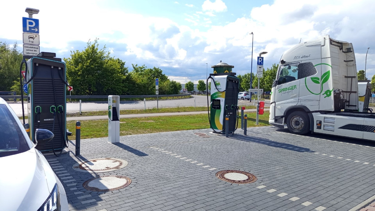 Ladestation Eni Station in Gersthofen – Foto 2