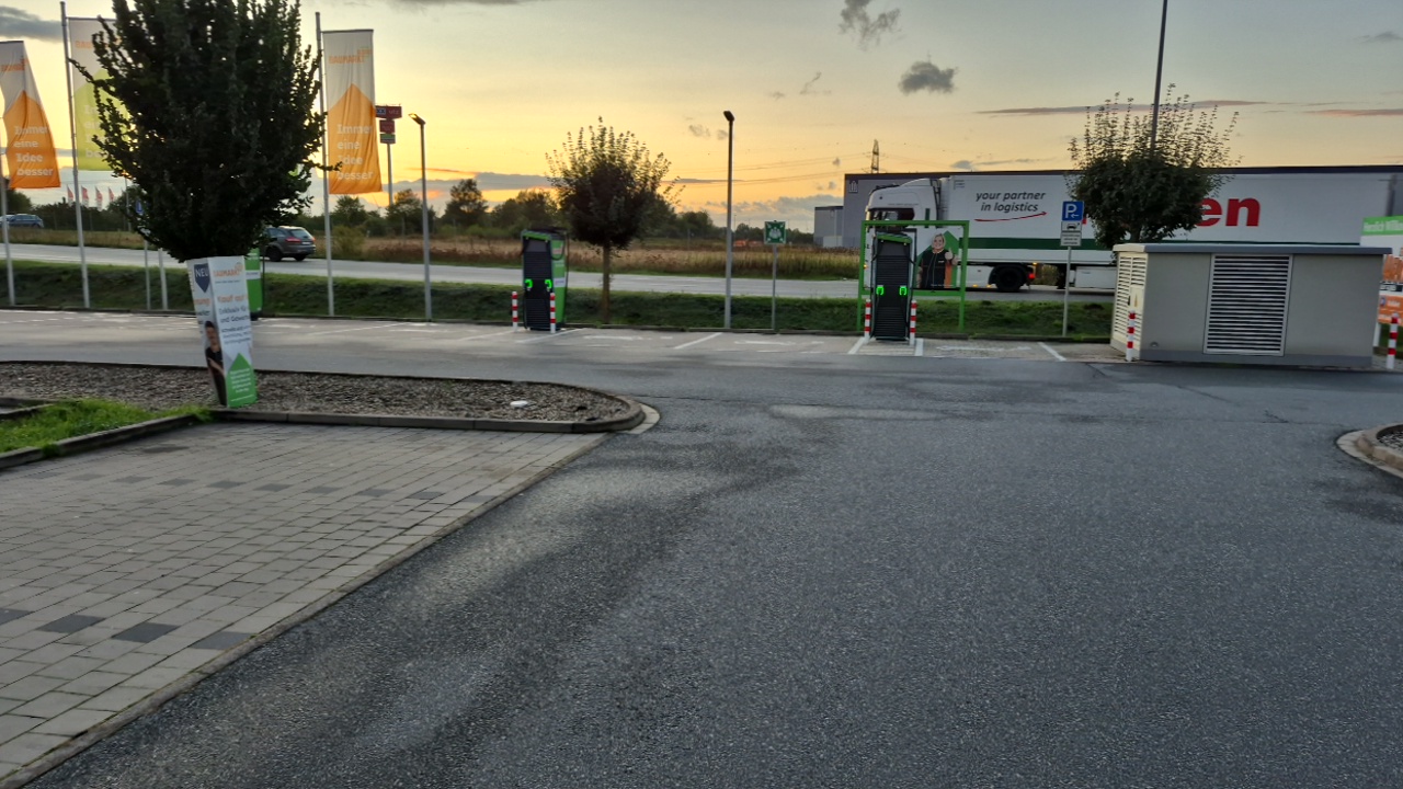 Ladestation Pfalzwerke AG - Kaltenkirchen in Kaltenkirchen – Foto 3