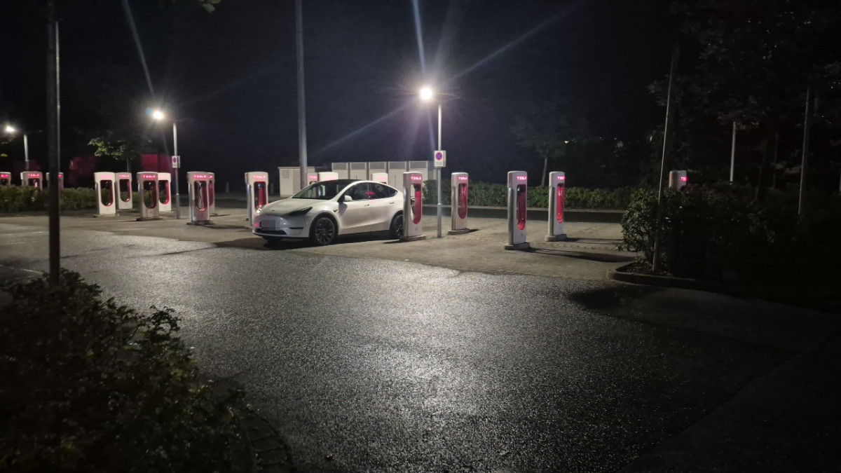 Ladestation Tesla - Neumünster in Neumünster – Foto 2
