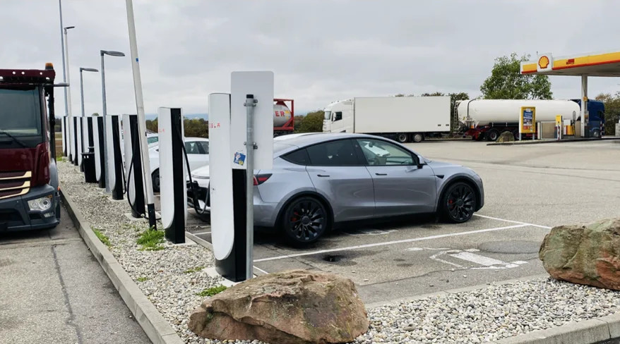 Tesla - Kappel-Grafenhausen