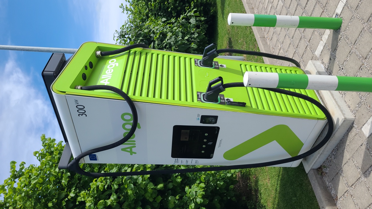 Ladestation Freie Tankstelle Greil in Iffeldorf – Foto 2