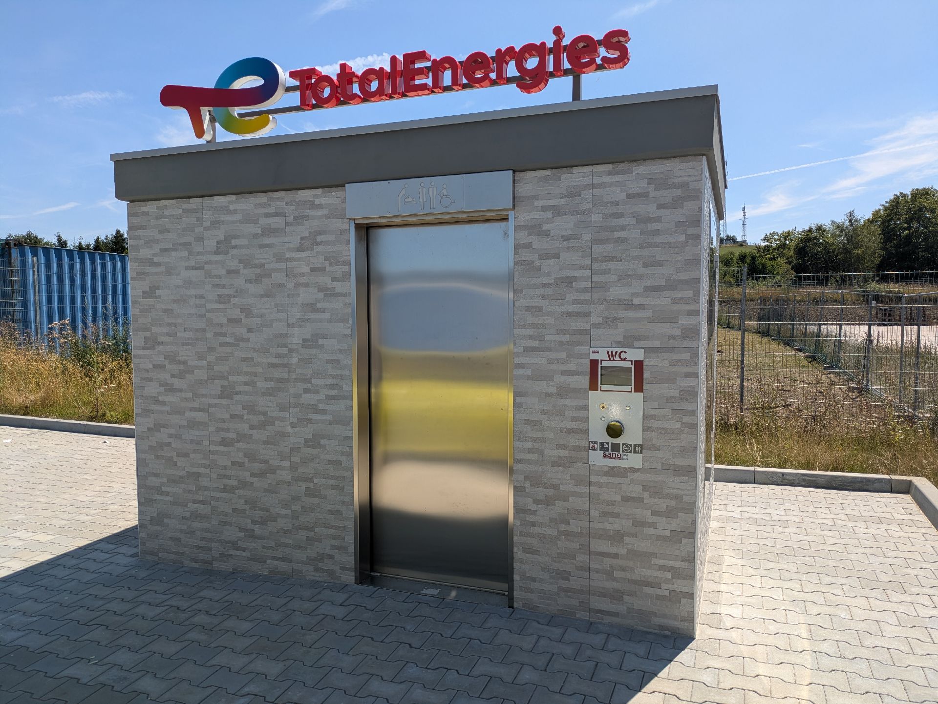 Ladestation Total Energies Zum Tännig in Bad Lobenstein – Foto 3