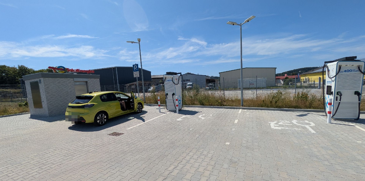 Ladestation Total Energies Zum Tännig in Bad Lobenstein – Foto 2