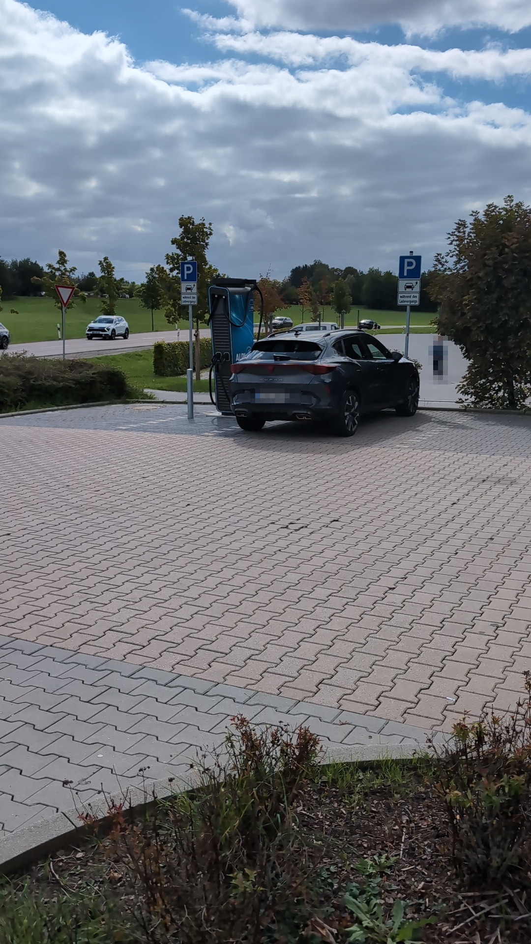 Aldi Süd Ladestation